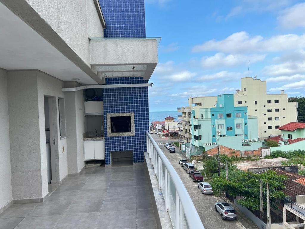 Ed Mônaco, 150 metros da praia de Bombas Bombinhas Exterior foto