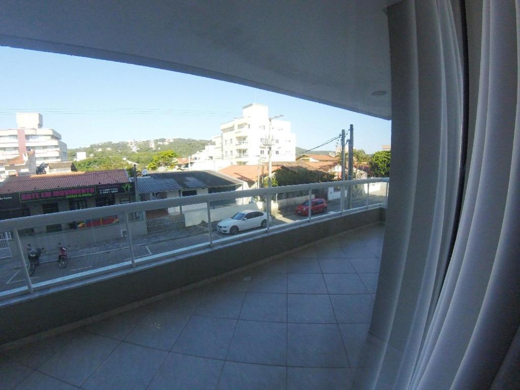 Ed Mônaco, 150 metros da praia de Bombas Bombinhas Exterior foto