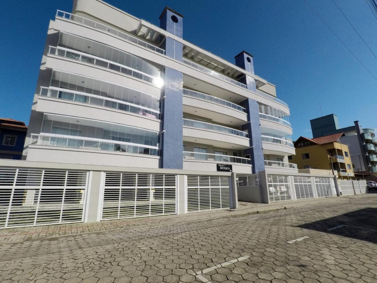 Ed Mônaco, 150 metros da praia de Bombas Bombinhas Exterior foto